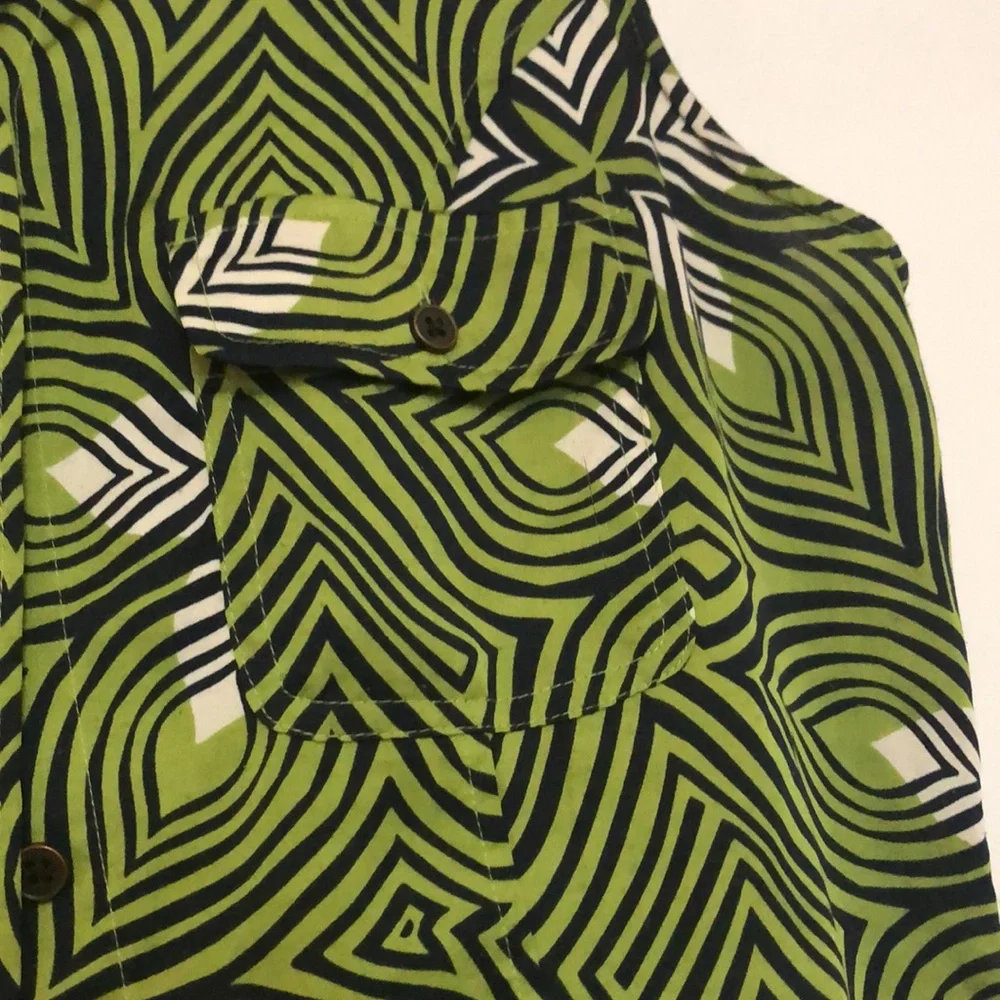 Green patterned NY and Co shirt. Women’s Medium - Picture 3 of 5